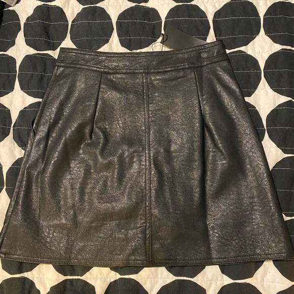 NWT Nasty Gal ‘Zip Up Your Troubles’ faux leather skirt - Picture 8 of 13